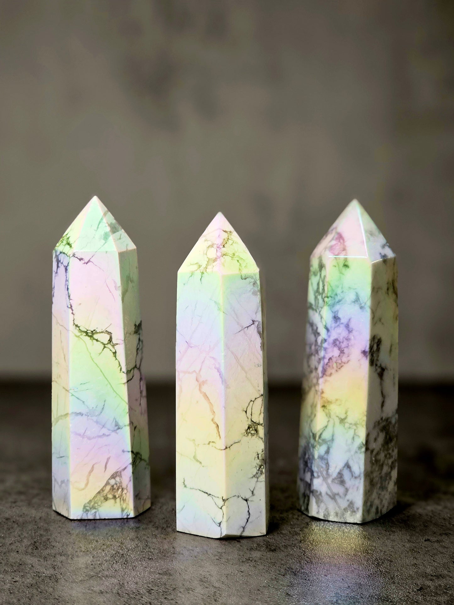 Aura Howlite Tower