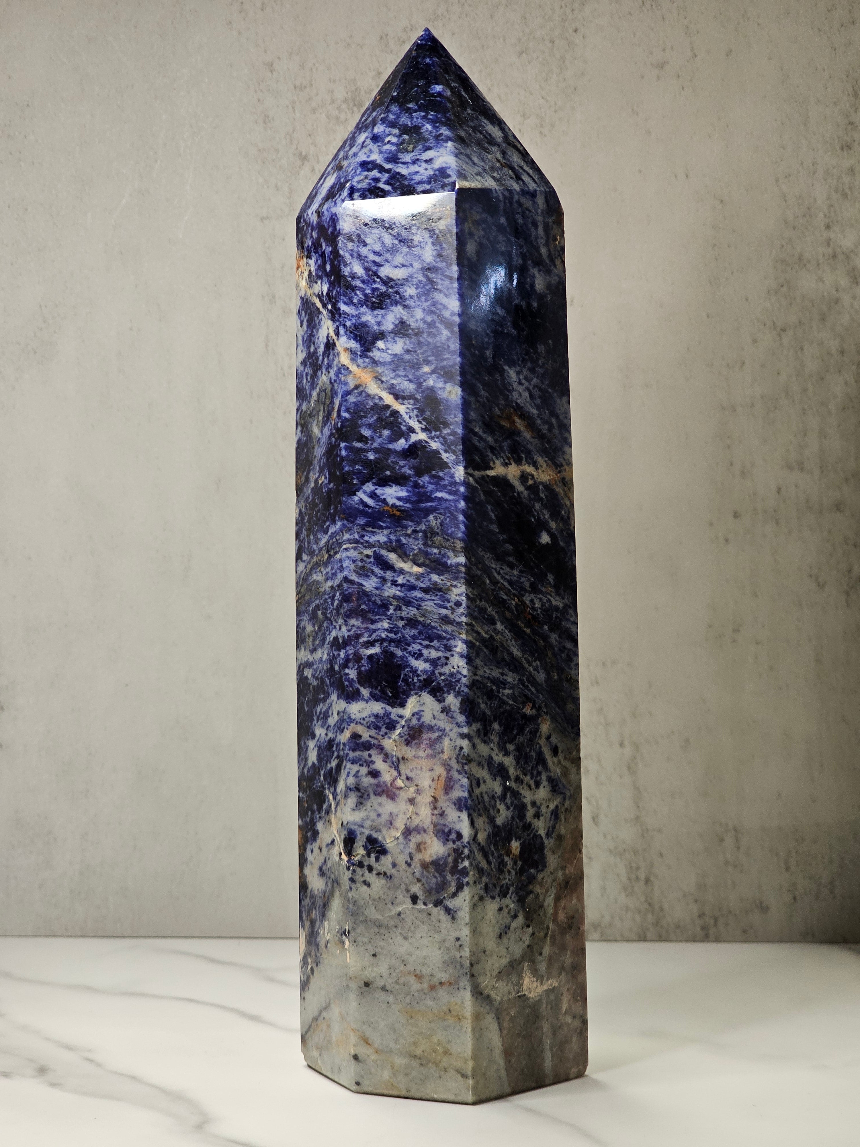 Sodalite Tower XXL – Quartz Botanicals