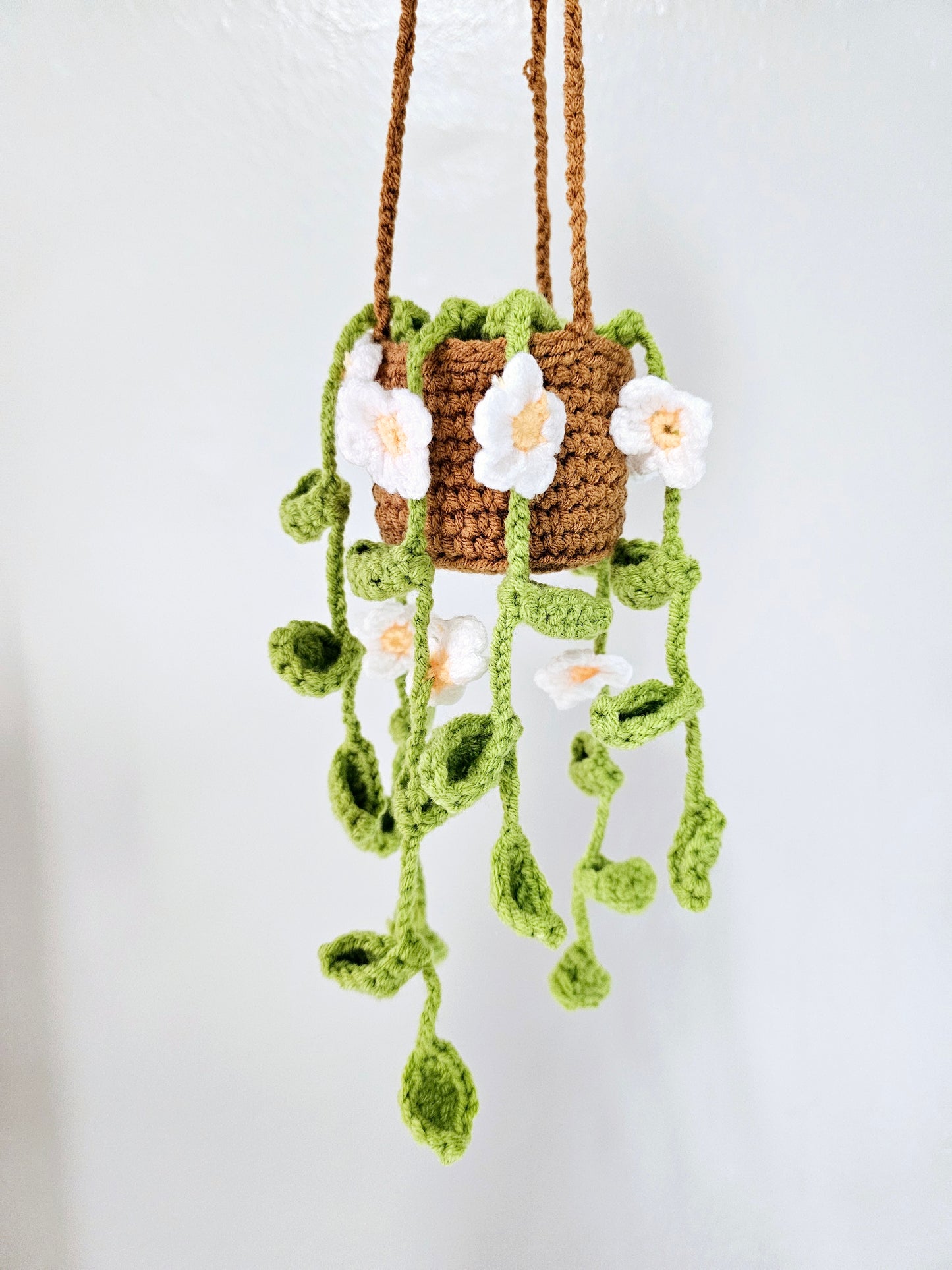 Crochet Plant Hanger with White/Yellow Flowers